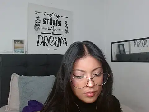 vaness weet online show from 10-04-25, 08:07