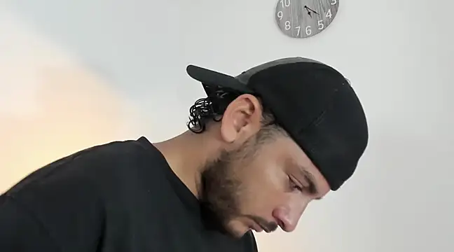 tuyo1995 online show from 12-28-24, 10:23