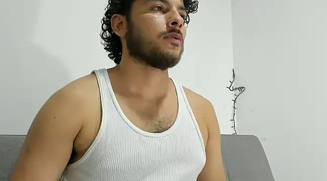 tuyo1995 online show from 01-24-25, 01:03