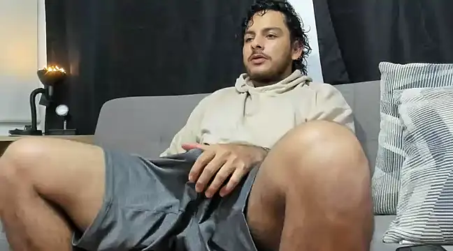 tuyo1995 online show from 03-19-25, 04:57