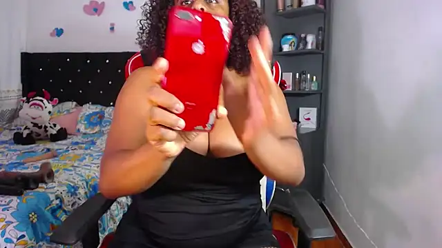 BellaKarla online show from 05-15-26, 11:01