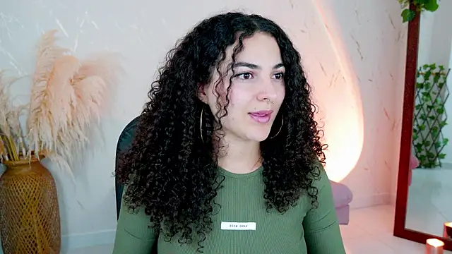 Snapshot of merida_bell18 chatting on 03-05-26, 01:01 merida bell18 online show from 03-05-26, 01:01