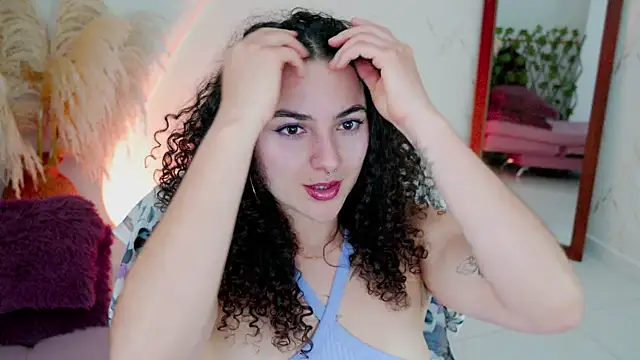 Snapshot of merida_bell18 chatting on 04-16-26, 11:40 merida bell18 online show from 04-16-26, 11:40