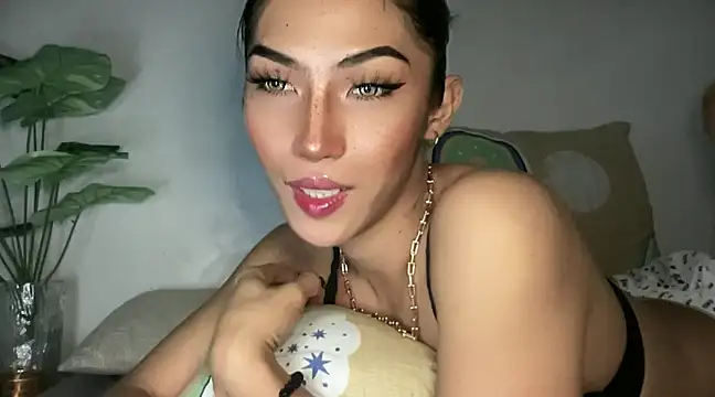 Snapshot of Bella_Gordon chatting on 02-08-25, 09:57 Bella Gordon online show from 02-08-25, 09:57