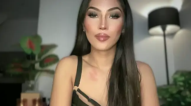 Snapshot of Bella_Gordon chatting on 02-09-25, 05:43 Bella Gordon online show from 02-09-25, 05:43