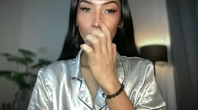 Snapshot of Bella_Gordon chatting on 02-23-25, 08:49 Bella Gordon online show from 02-23-25, 08:49