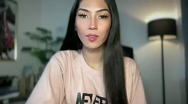 Snapshot of Bella_Gordon chatting on 02-24-25, 10:26 Bella Gordon online show from 02-24-25, 10:26