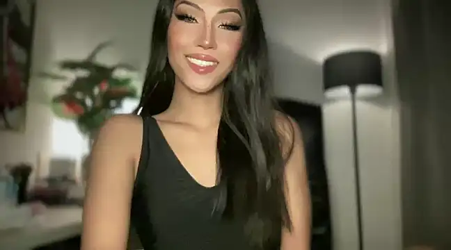 Snapshot of Bella_Gordon chatting on 03-21-25, 02:18 Bella Gordon online show from 03-21-25, 02:18