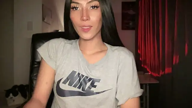 Snapshot of Bella_Gordon chatting on 10-03-25, 02:58 Bella Gordon online show from 10-03-25, 02:58