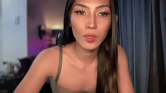 Snapshot of Bella_Gordon chatting on 10-14-25, 07:36 Bella Gordon online show from 10-14-25, 07:36