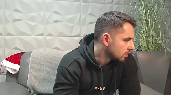 Antoniodiamond online show from 12-03-24, 08:06