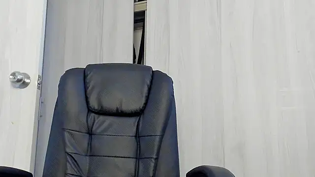 Snapshot of katrhin_66 chatting on 09-18-25, 06:10 katrhin 66 online show from 09-18-25, 06:10