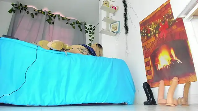 Snapshot of khalyn_jenner chatting on 12-14-24, 05:58 khalyn jenner online show from 12-14-24, 05:58