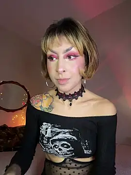 Cinamoonn online show from 11-21-25, 07:23