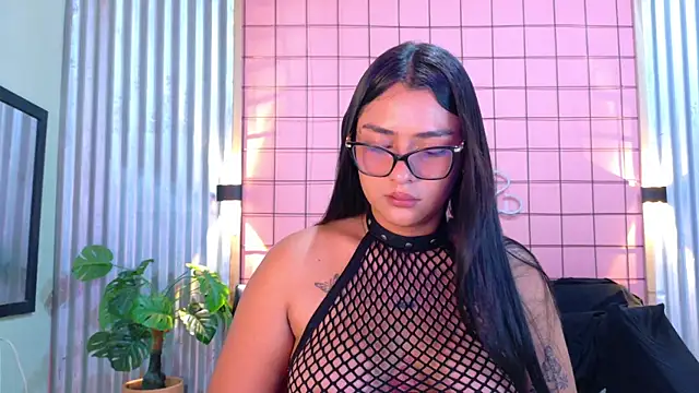 mensia hernandz online show from 07-28-26, 02:13