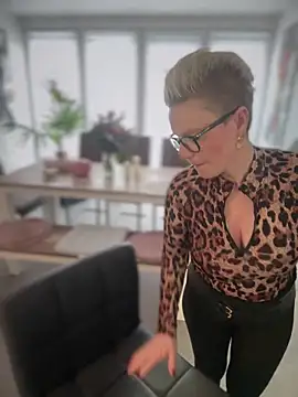 German Milf online show from 02-12-25, 01:59