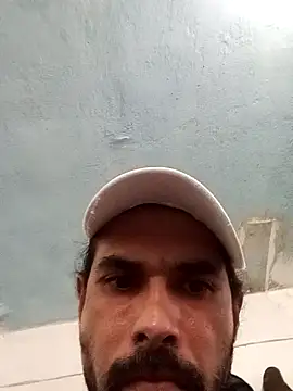 Snapshot of Tututu17@xh chatting on 01-09-26, 09:38 Tututu17xh online show from 01-09-26, 09:38