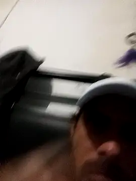 Snapshot of Tututu17@xh chatting on 01-11-26, 06:51 Tututu17xh online show from 01-11-26, 06:51