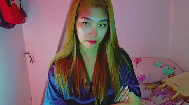 TR4NSCUTI3 online show from 12-29-24, 11:50