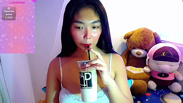 TR4NSCUTI3 online show from 10-11-25, 05:11