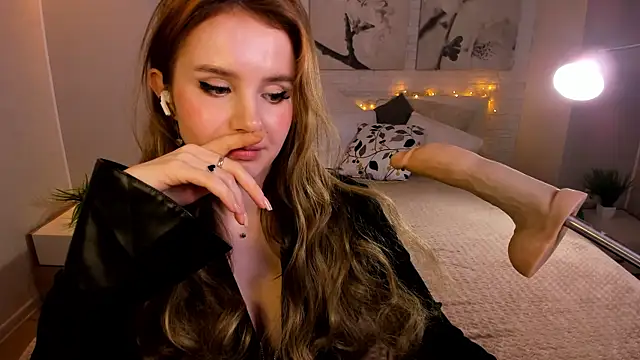 Betty June online show from 02-21-25, 12:05