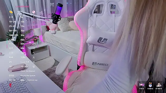 Snapshot of my--Polina chatting on 02-13-25, 09:49 my--Polina online show from 02-13-25, 09:49