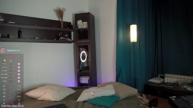 VIktorSecret online show from 10-14-25, 04:13