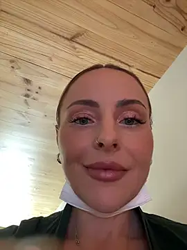 EmaSalis online show from 11-28-25, 01:25