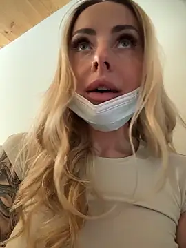 EmaSalis online show from 03-27-26, 01:22