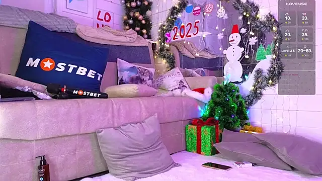 Misss Vikk online show from 12-30-24, 11:04