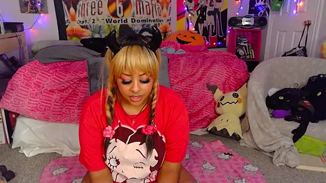 Snapshot of N1NT3NDH03 chatting on 10-24-25, 05:15 N1NT3NDH03 online show from 10-24-25, 05:15