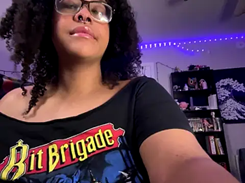 Snapshot of N1NT3NDH03 chatting on 12-18-25, 07:03 N1NT3NDH03 online show from 12-18-25, 07:03