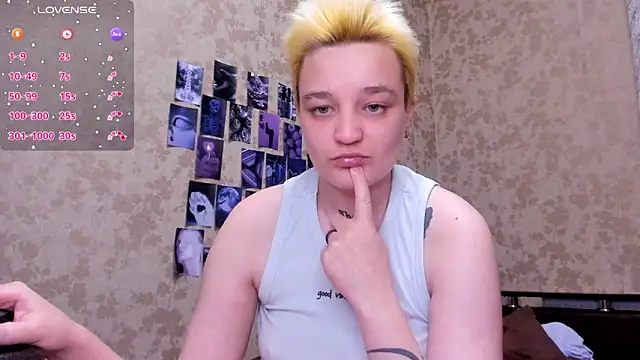 Snapshot of Imlinn chatting on 10-07-25, 07:11 Imlinn online show from 10-07-25, 07:11