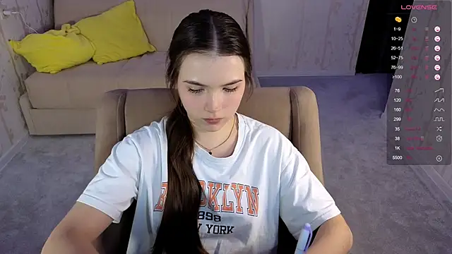 Eva Davie online show from 11-09-25, 02:48