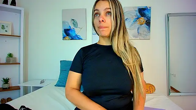 Isabella Harley online show from 03-19-26, 01:15