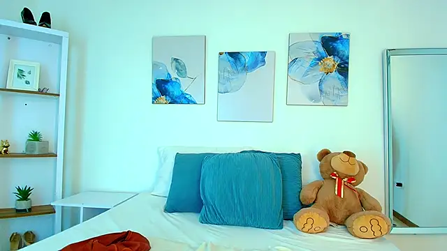 Isabella Harley online show from 03-30-26, 01:23