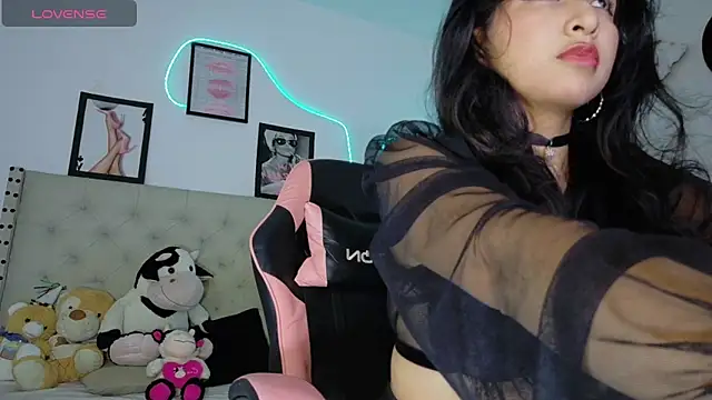 Snapshot of Sweet_baby_hellen chatting on 06-02-26, 04:58 Sweet baby hellen online show from 06-02-26, 04:58