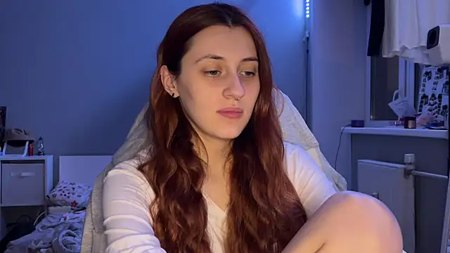 Snapshot of Uniarten chatting on 10-29-25, 06:20 Uniarten online show from 10-29-25, 06:20