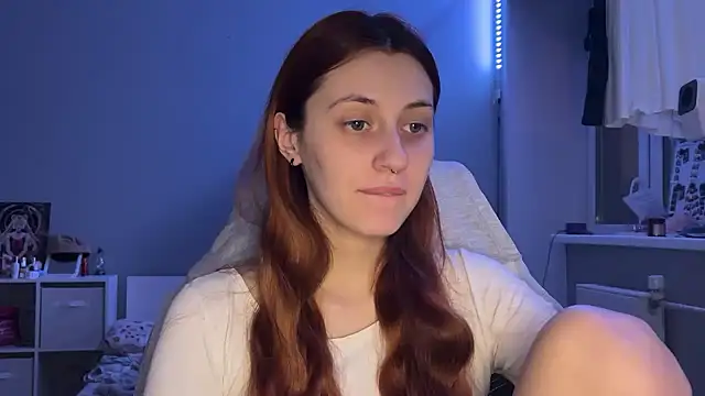 Snapshot of Uniarten chatting on 11-04-25, 06:18 Uniarten online show from 11-04-25, 06:18