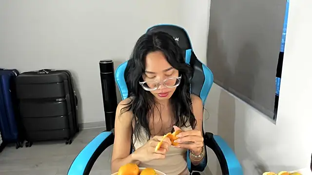 itsyourcassie online show from 12-13-25, 11:54