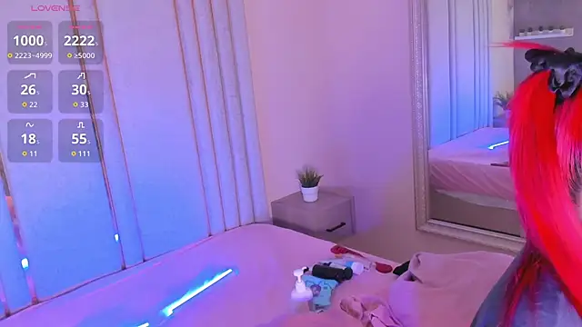 Snapshot of Saekohofman chatting on 10-31-25, 04:13 Saekohofman online show from 10-31-25, 04:13