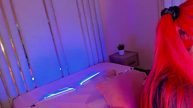 Snapshot of Saekohofman chatting on 11-05-25, 04:12 Saekohofman online show from 11-05-25, 04:12