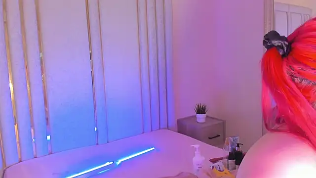 Snapshot of Saekohofman chatting on 11-15-25, 04:10 Saekohofman online show from 11-15-25, 04:10