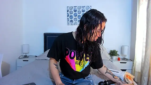 ZulyMichels online show from 11-18-25, 12:42