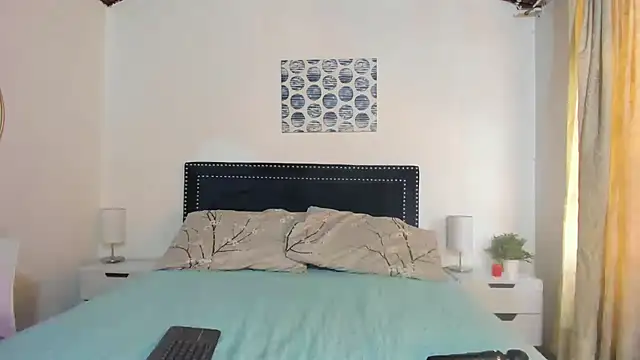 ZulyMichels online show from 12-22-25, 12:35