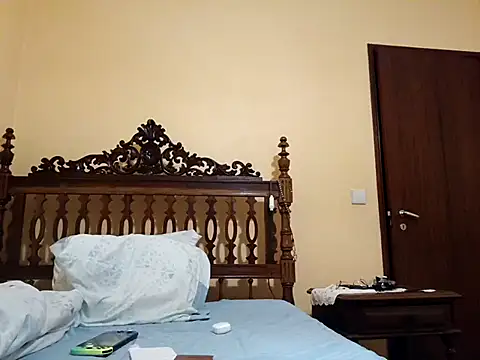 White rabbit  online show from 11-13-25, 11:47