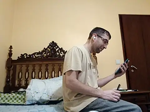 White rabbit  online show from 11-15-25, 04:03