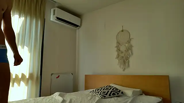 Snapshot of Cryptikov chatting on 01-15-26, 03:11 Cryptikov online show from 01-15-26, 03:11