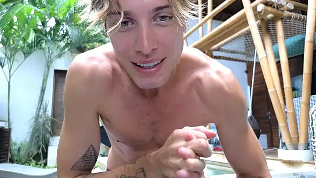 Snapshot of Cryptikov chatting on 02-19-26, 03:46 Cryptikov online show from 02-19-26, 03:46