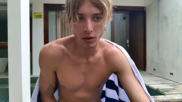 Snapshot of Cryptikov chatting on 03-04-26, 02:06 Cryptikov online show from 03-04-26, 02:06